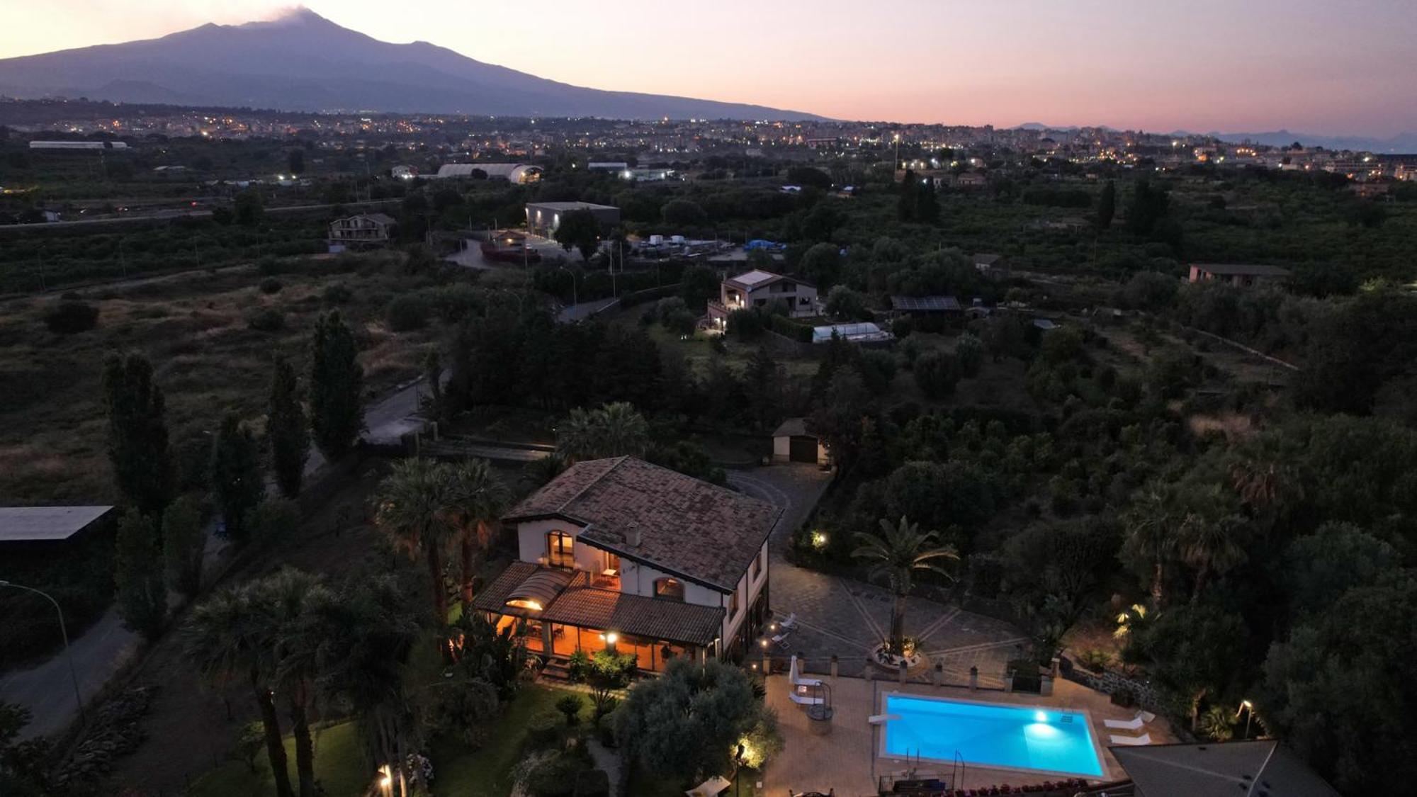 Villa Biddizza Acireale Eksteriør bilde